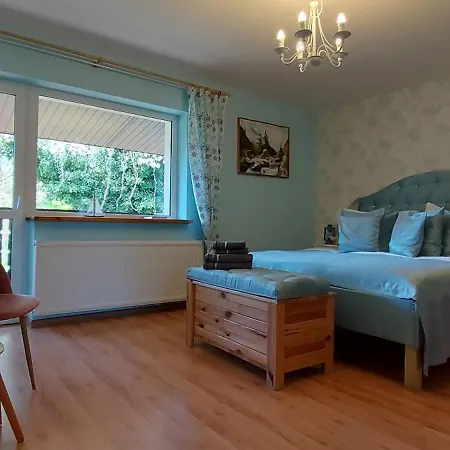 U Helci - Na Krancu Swiata - Azyl Tylko Dla Doroslych